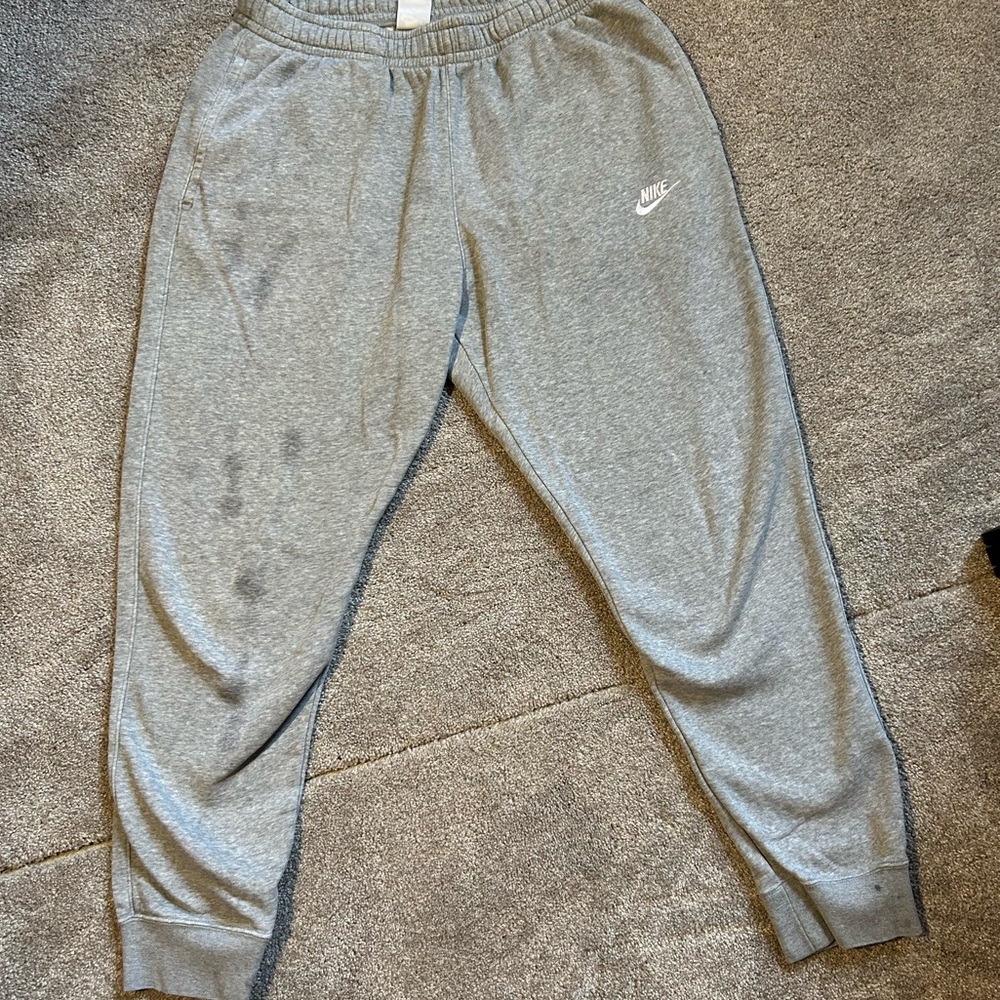 Nike Club Fleece Grey Sweatpants - Men’s Large